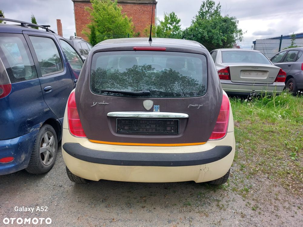 Zderzak LANCIA YPSILON 1,2D 06R. - 4