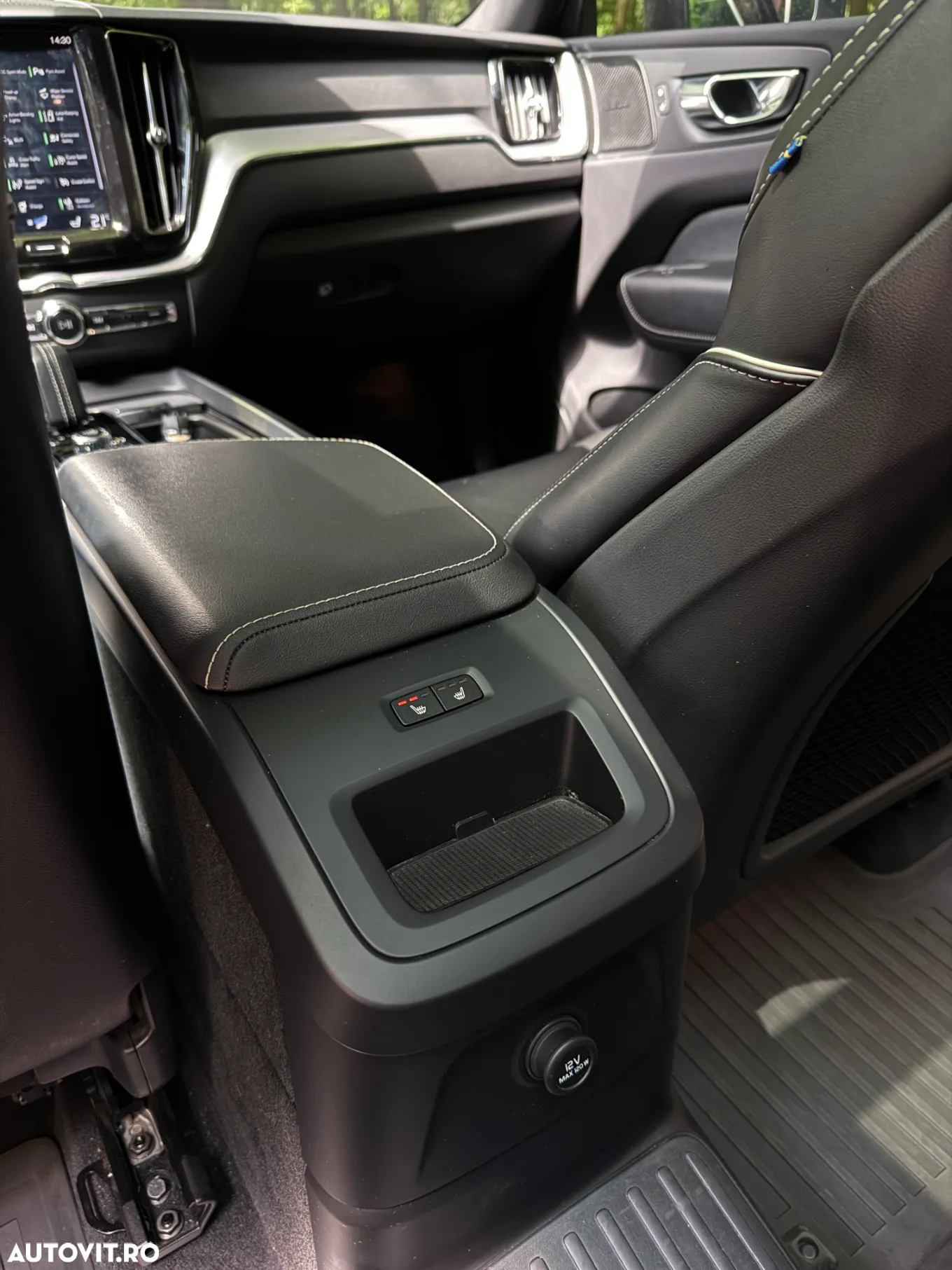 Volvo XC 60 T8 Twin Engine AWD R-Design - 17