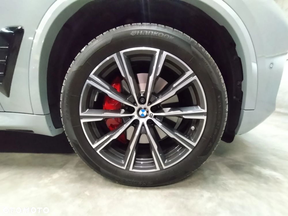 BMW X5 xDrive30d mHEV - 16