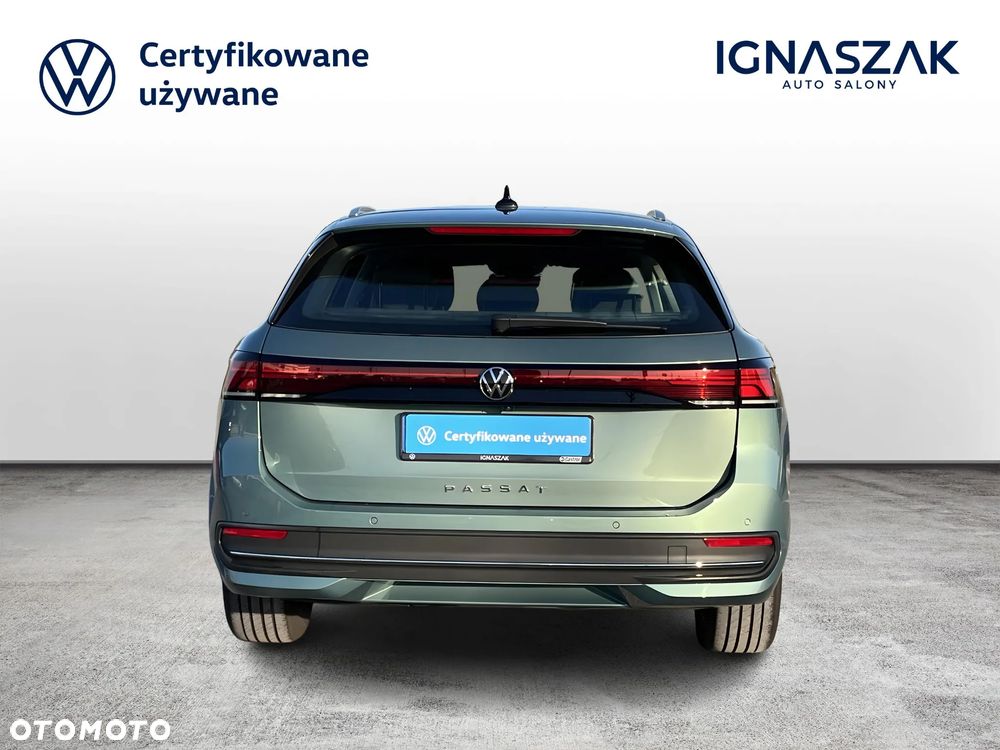 Volkswagen Passat - 4