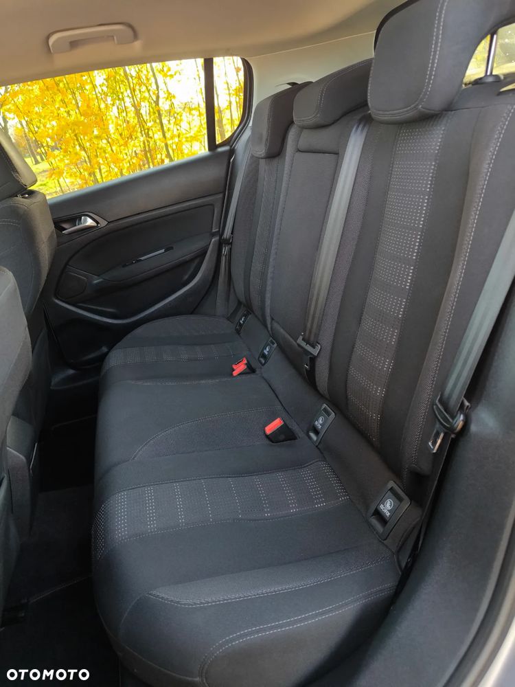 Peugeot 308 1.6 BlueHDi Allure S&S EAT6 - 16