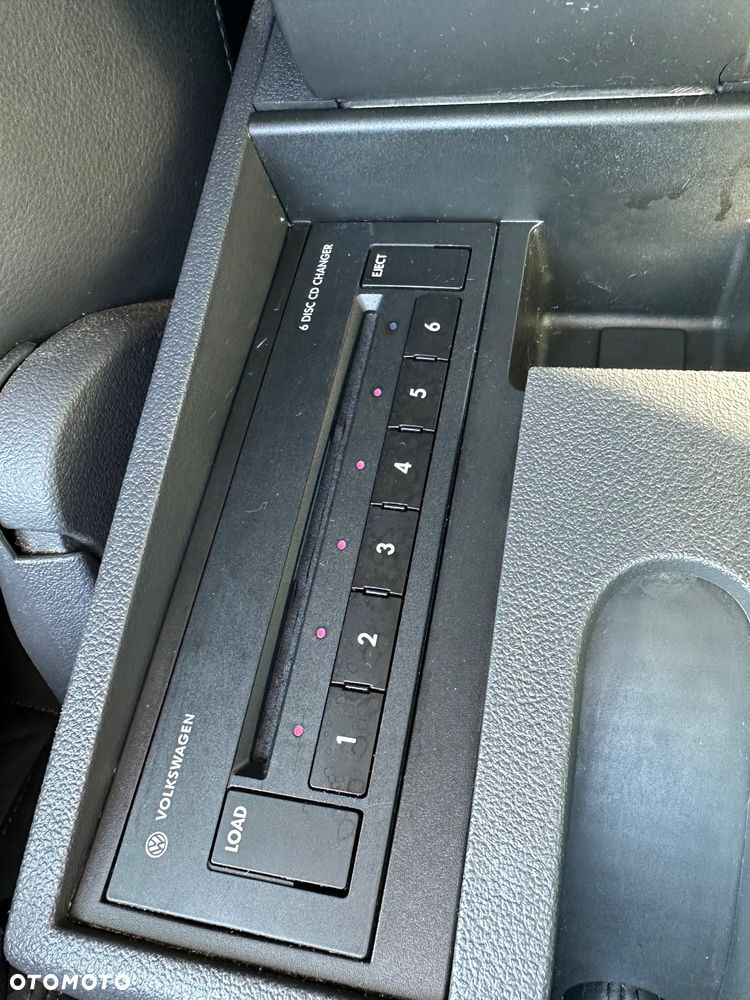 Volkswagen Touran 2.0 TDI DSG R-Line Edition - 27