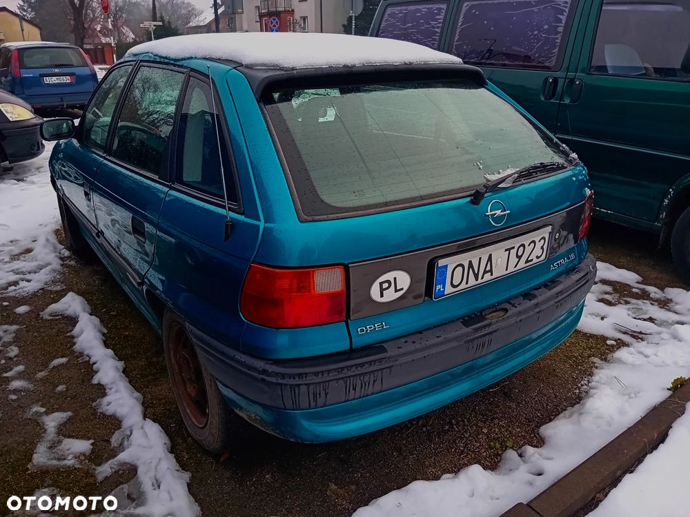Opel Astra 1.6 GLS - 1