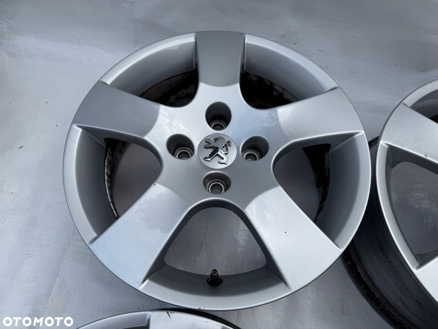 Felgi Peugeot 4x108 6J 16" ET27 710 - 3