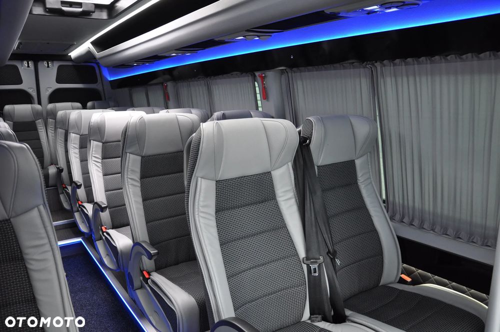 Mercedes-Benz Sprinter - 9