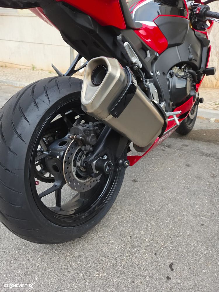 Honda CBR - 1