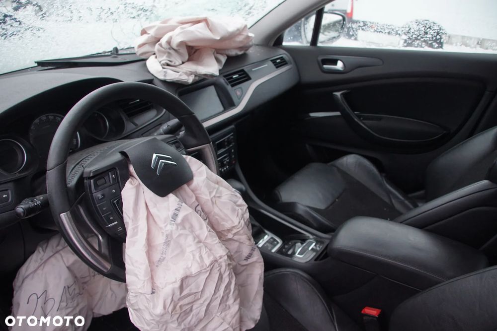 Auto na części - Citroen C5 II X7 Lift 2.0 HDI 163 KM RH02 20GF13 EEH 2011R Silnik Skrzynia Drzwi Klapa Zderzak Błotnik Lampa Lusterko Szyba Klamka Deska Kokpit Sterownik Moduł Czujnik Licznik Wyświetlacz Panel Kierownica - 9