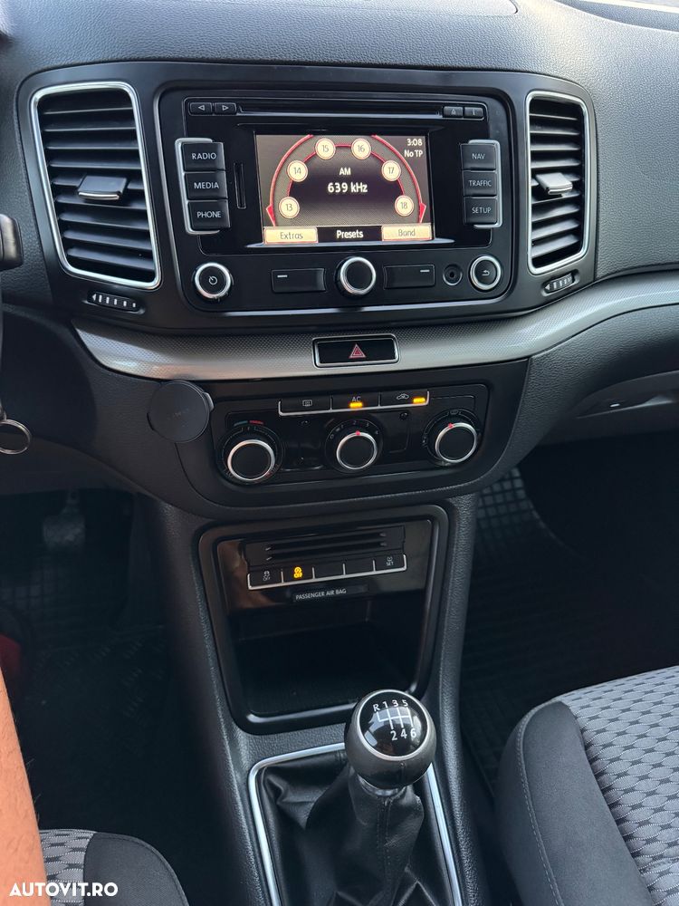 Volkswagen Sharan 2.0 TDI Comfortline - 10