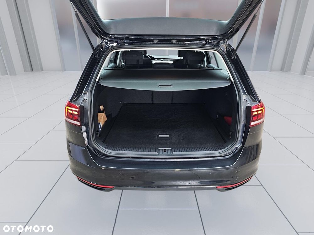 Volkswagen Passat Variant 1.5 TSI EVO Business DSG - 20