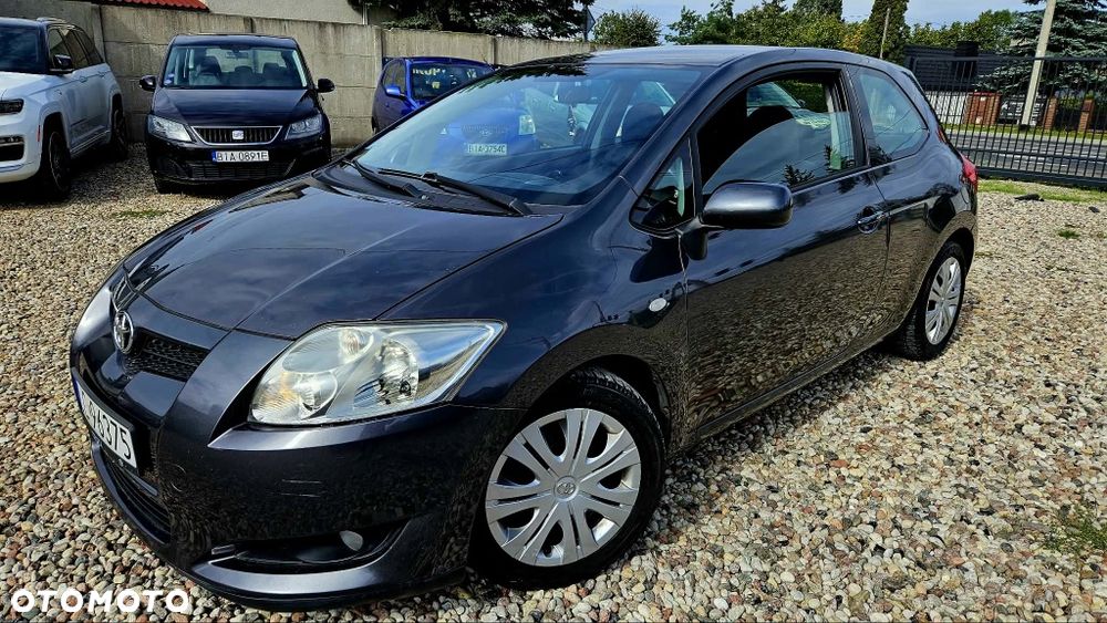 Toyota Auris - 1