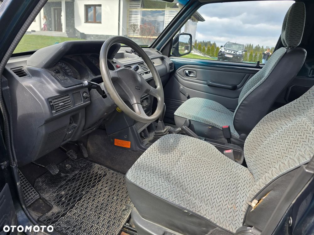 Mitsubishi Pajero 2.5 TD GL - 7