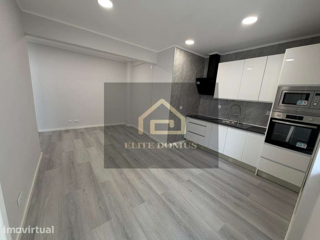 T1 Remodelado, Elevador, Av. Santos Matos - Amadora! - Grande imagem: 4/21