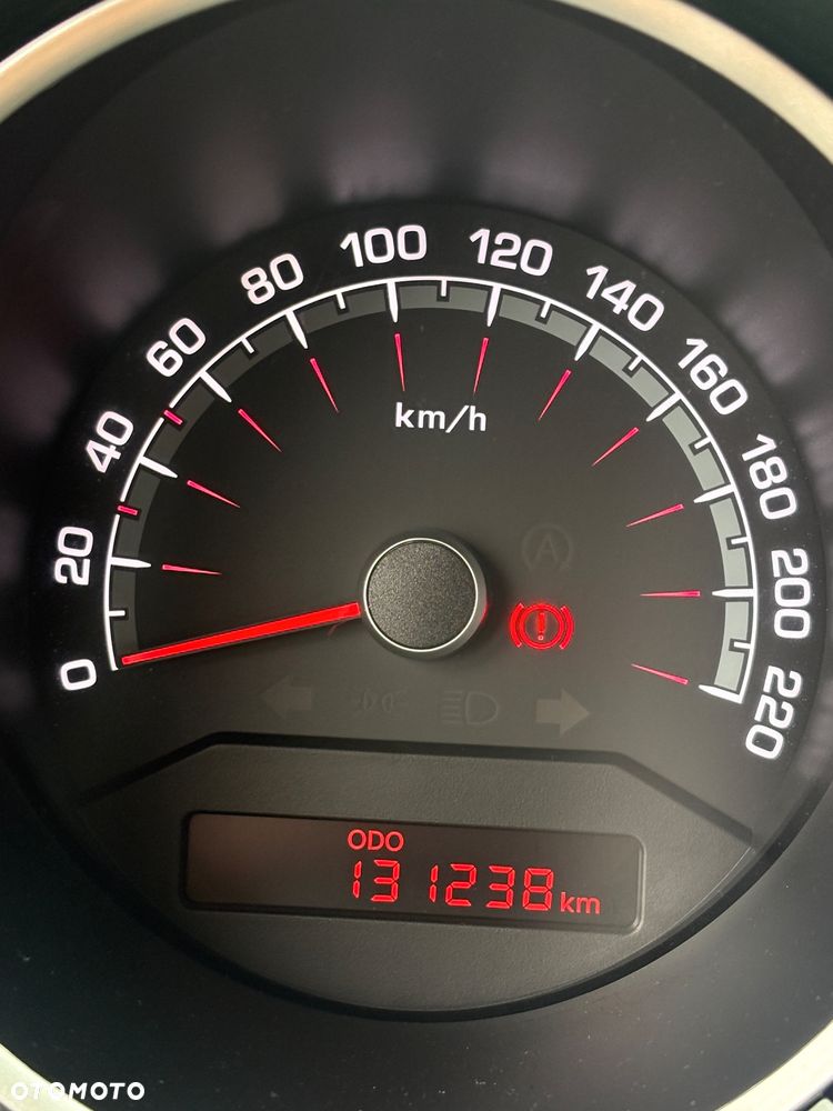 Kia Venga 1.4 CVVT Attract - 14