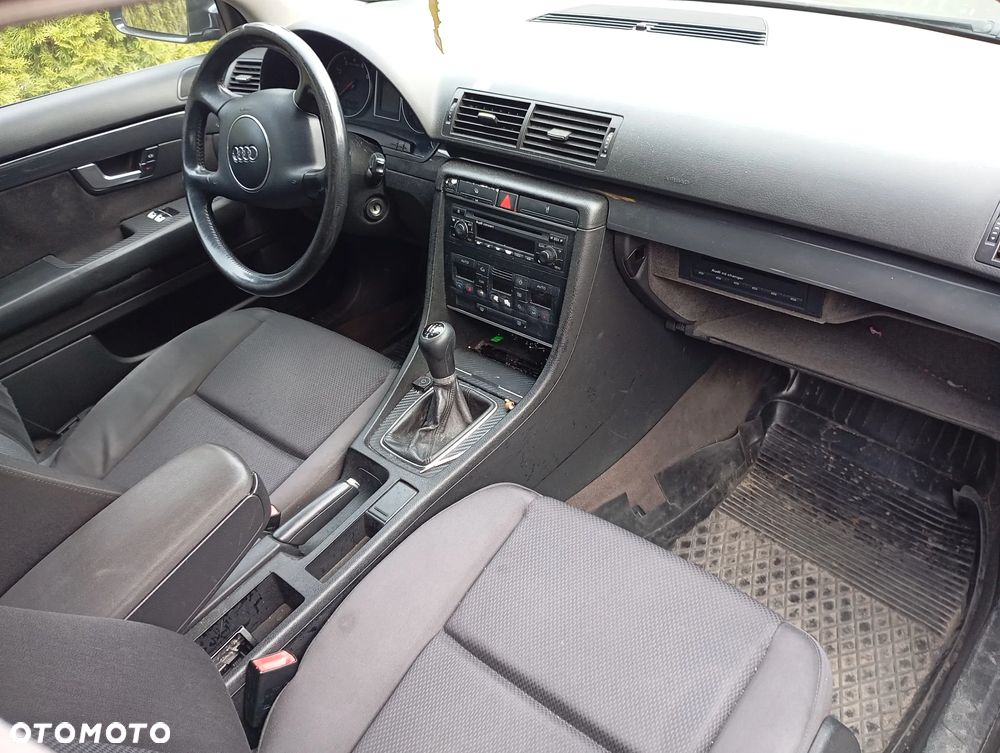 Audi A4 Avant - 4
