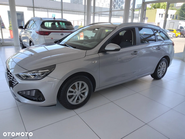 Hyundai i30 1.5 DPI Classic +