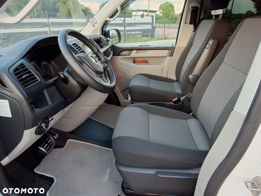 Volkswagen Caravelle - 21