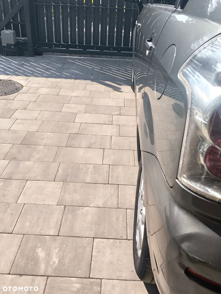 Toyota Corolla Verso 1.8 Luna - 20