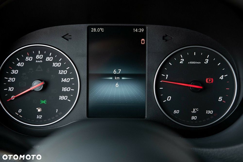 Mercedes-Benz Sprinter - 29