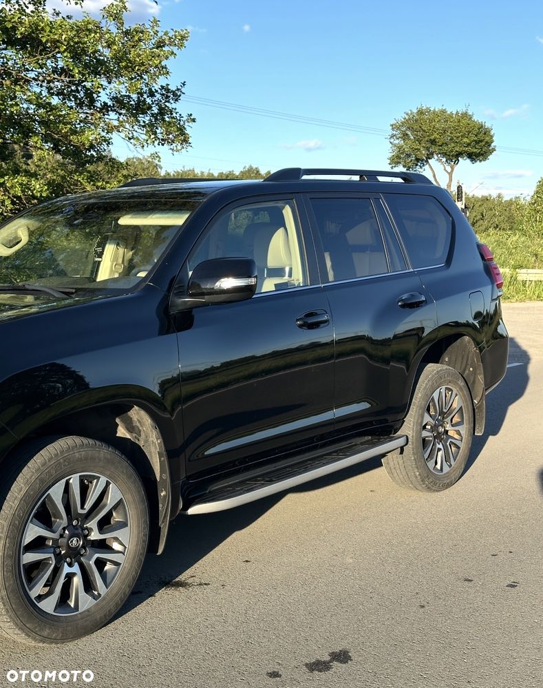 Toyota Land Cruiser - 3