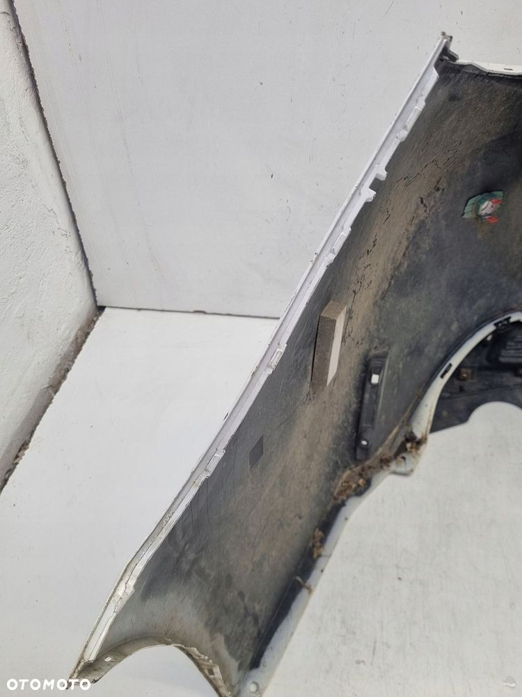 toyota corolla e21 lift kombi zderzak tył tylny 4x pdc - 9