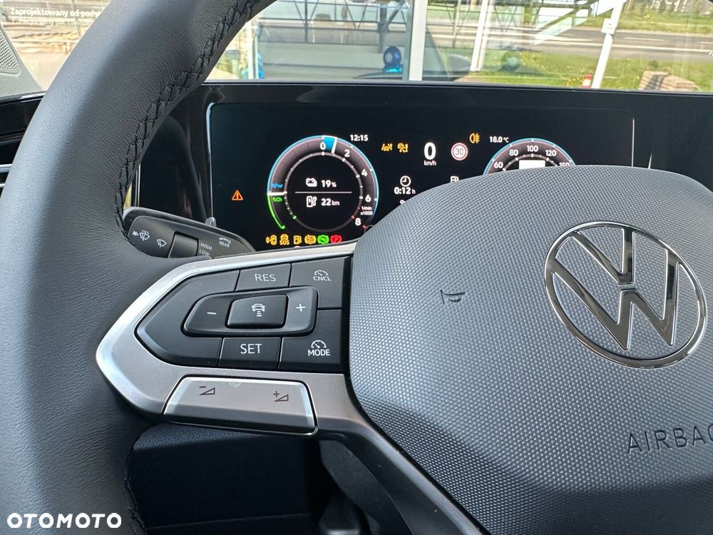 Volkswagen Tiguan - 19