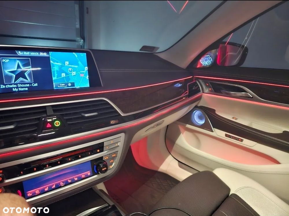 BMW Seria 7 740d xDrive - 38