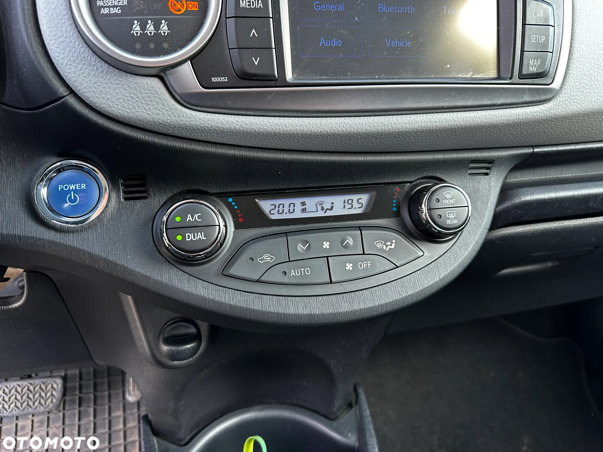 Toyota Yaris - 14