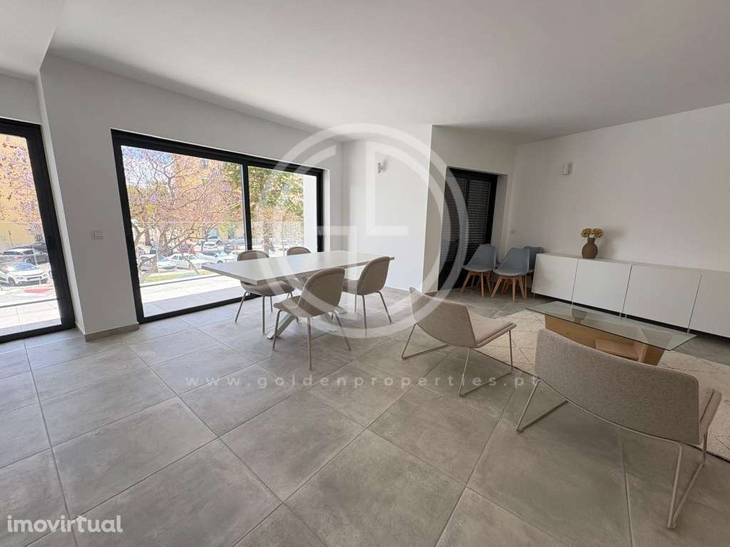 Apartamento T2 com estacionamento na baixa de Faro - Grande imagem: 3/20