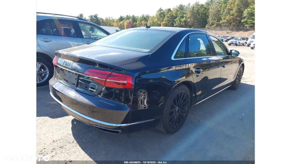 Audi A8 - 4
