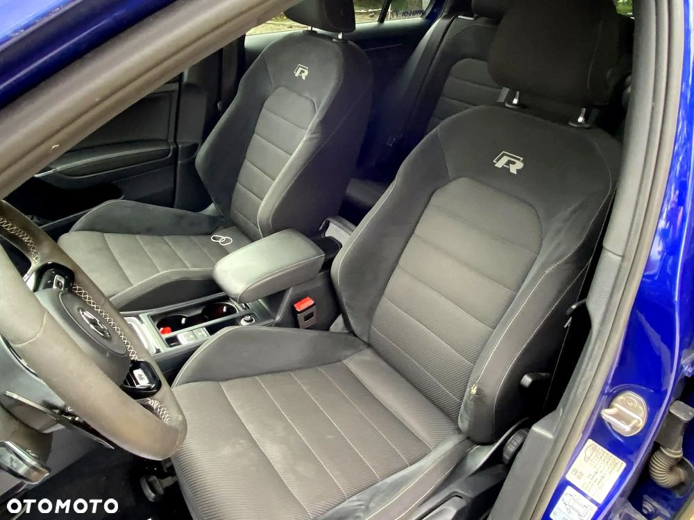 Volkswagen Golf - 30