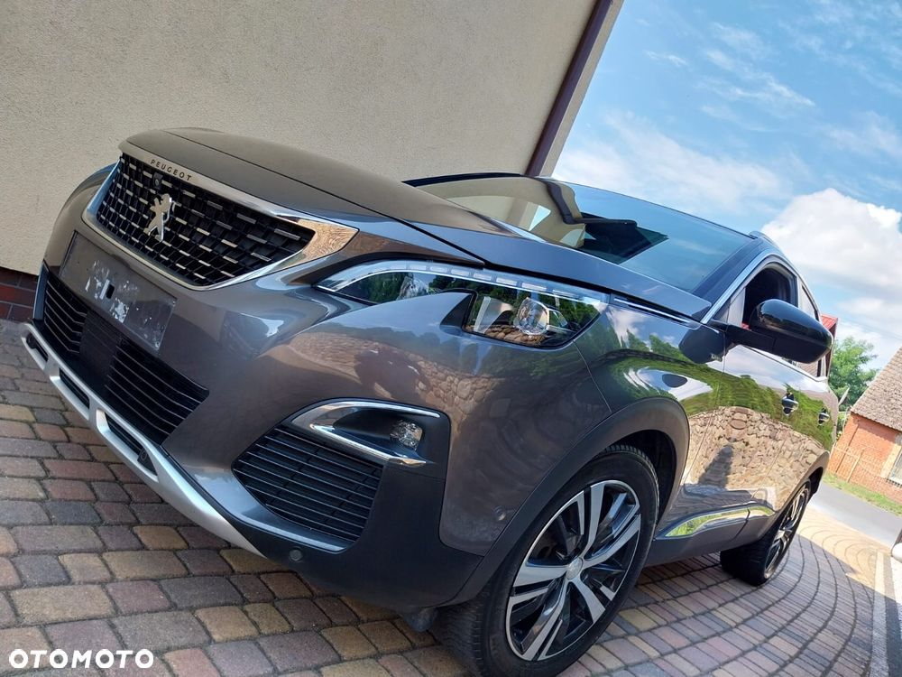 Peugeot 3008 1.2 PureTech GPF Allure S&S - 9