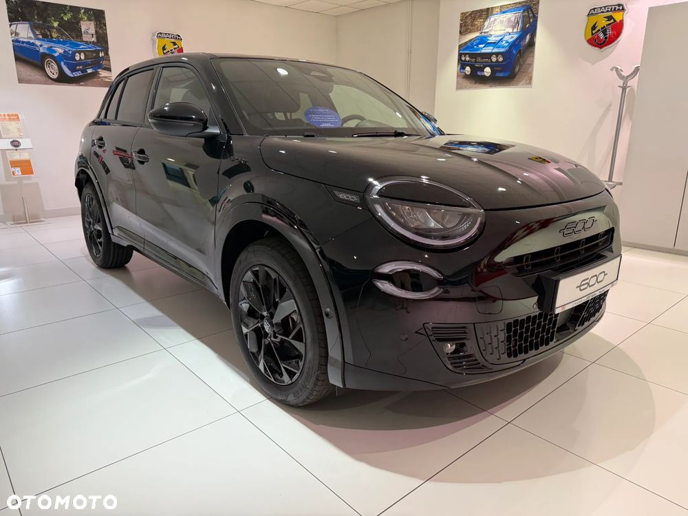 Fiat 600 1.2 Turbo Sport eDCT - 6