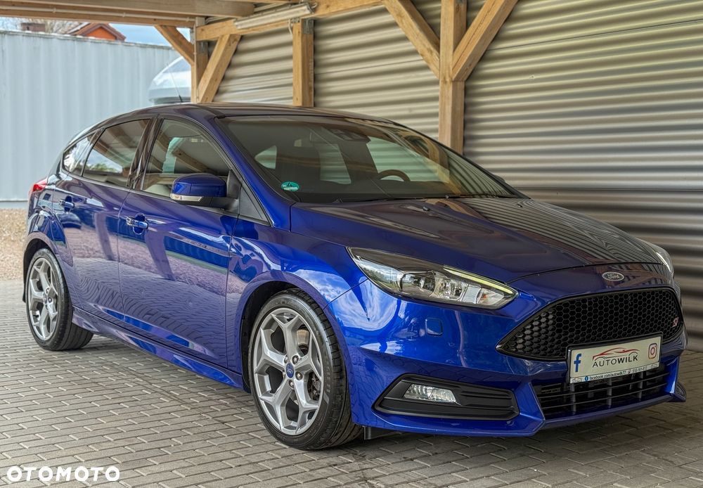 Ford Focus 2.0 EcoBoost ST mit Leder-Sport-Paket - 4