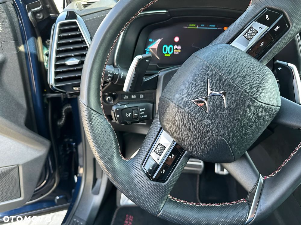 DS Automobiles DS 7 Crossback - 11