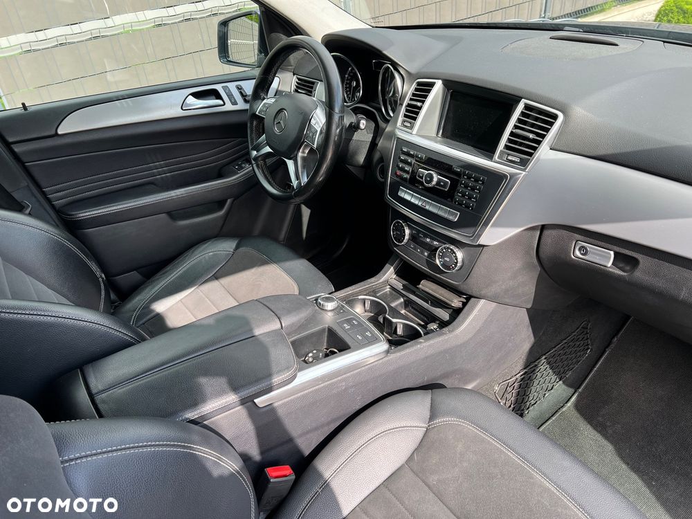 Mercedes-Benz ML 350 BlueTEC 4-Matic - 10