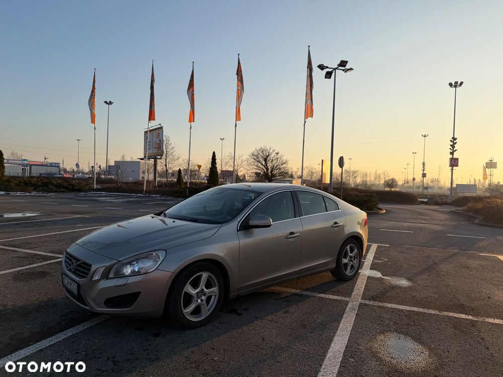 Volvo S60 - 1