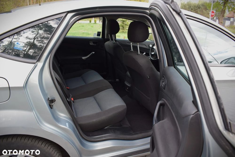 Ford Mondeo - 12