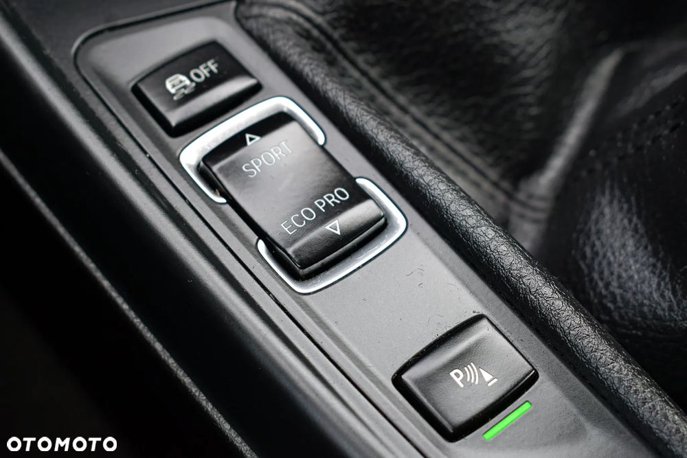 BMW Seria 1 118i Sport Line - 15