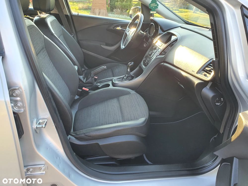 Opel Astra 1.6 CDTI Cosmo - 11