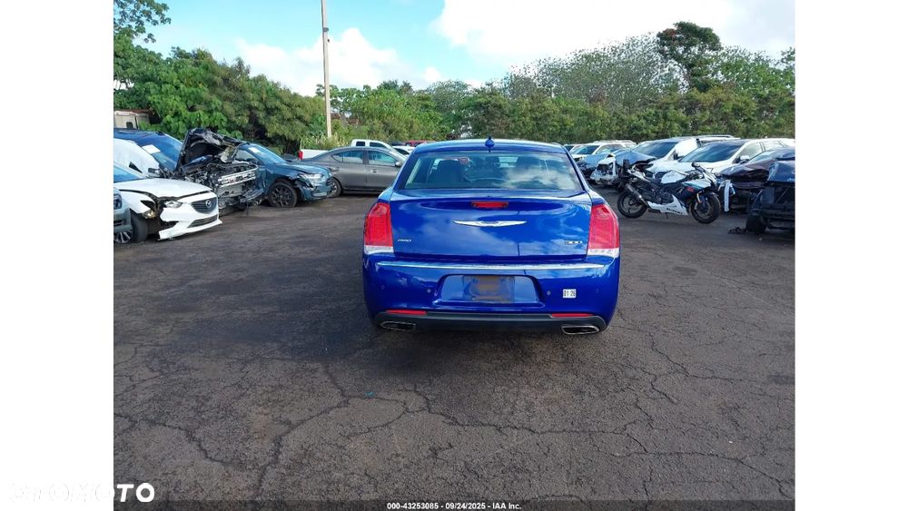 Chrysler 300 - 8