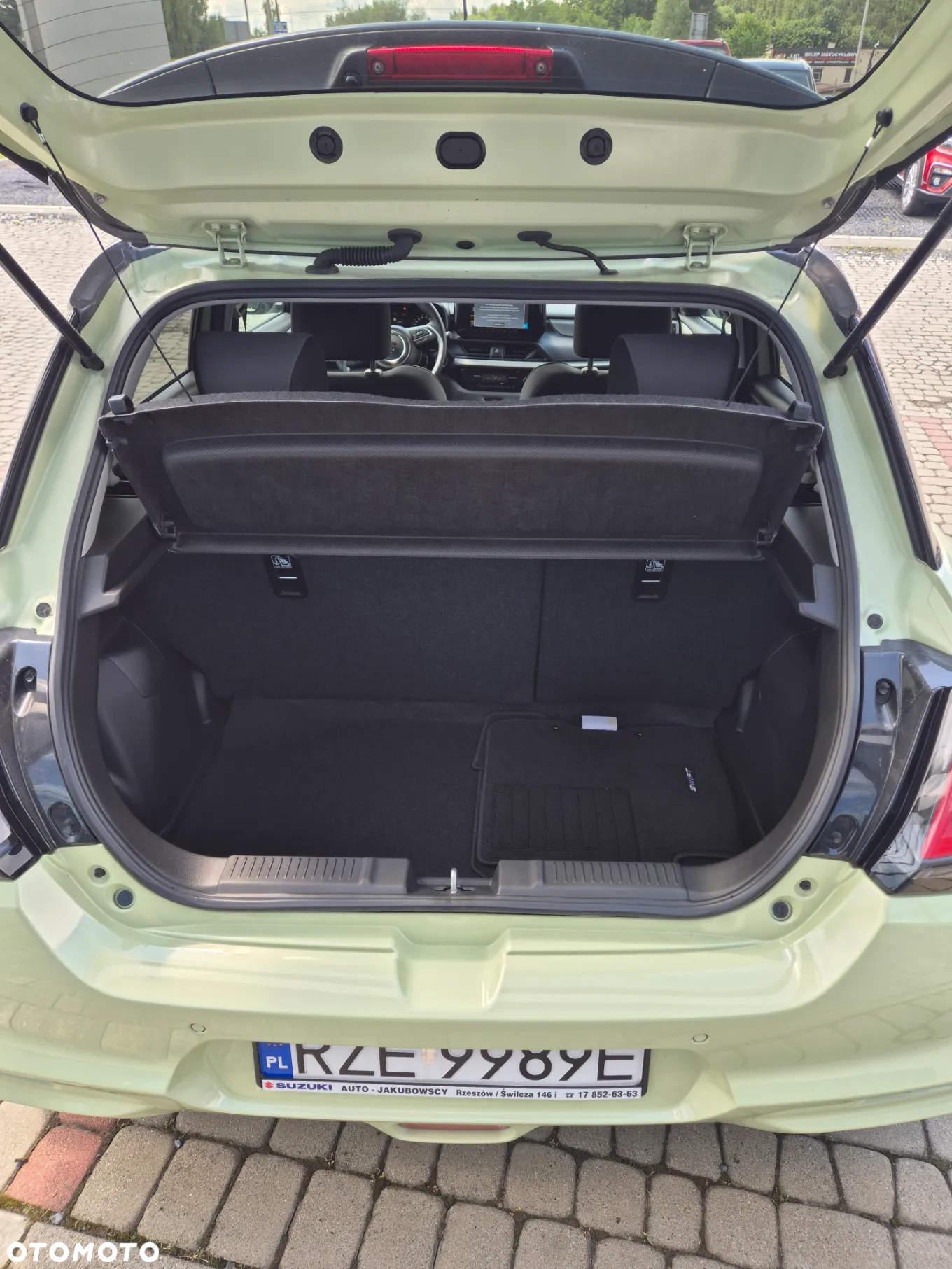 Suzuki Swift 1.2 Dualjet SHVS Premium Plus CVT - 9