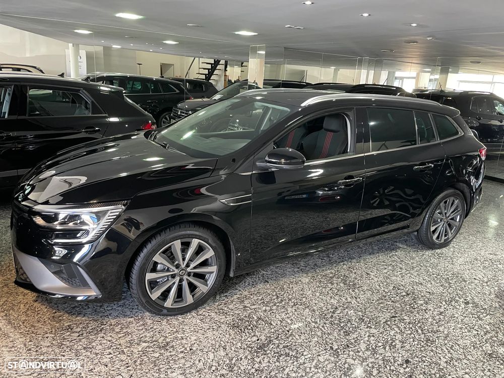 Renault Mégane Sport Tourer ver-1-5-blue-dci-r-s-line - 2