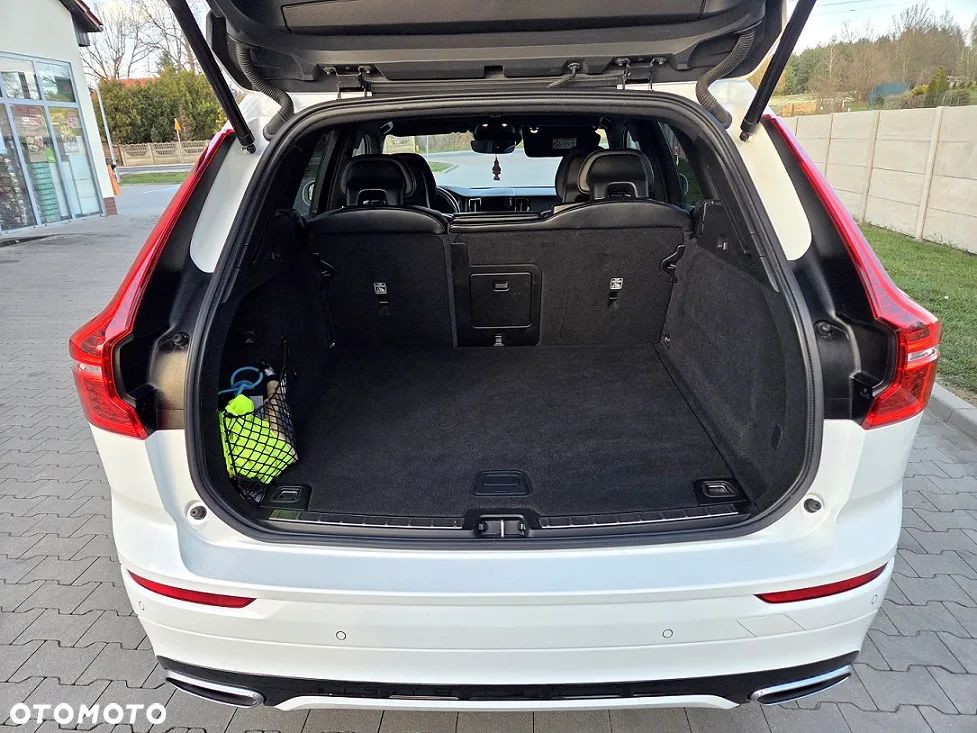 Volvo XC 60 D4 AWD R-Design - 10
