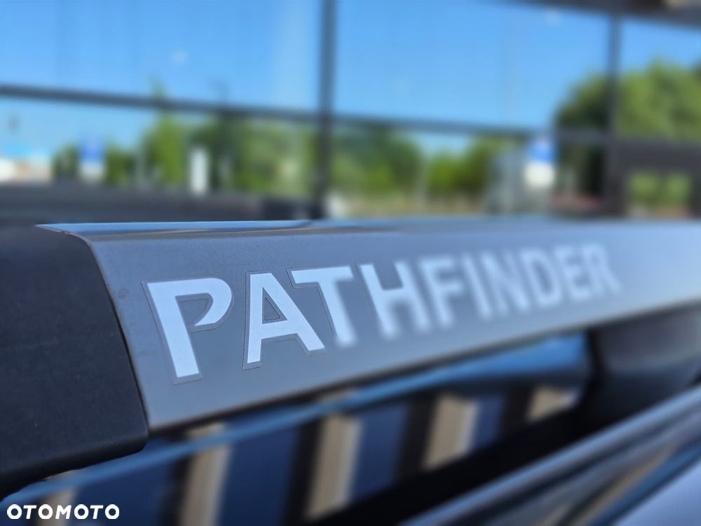 Nissan Pathfinder - 13