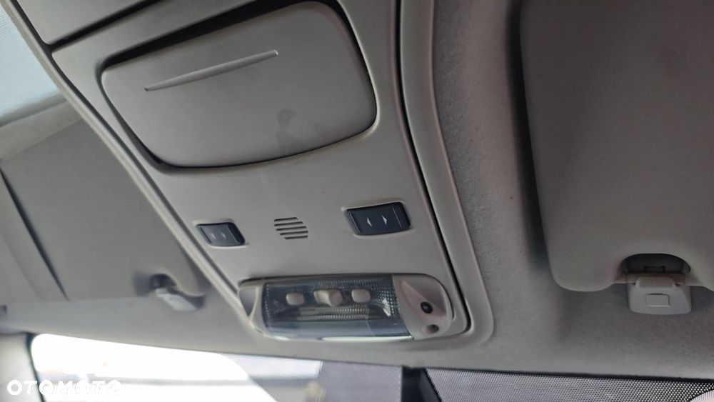 Ford Galaxy 2.2 TDCi Titanium - 26