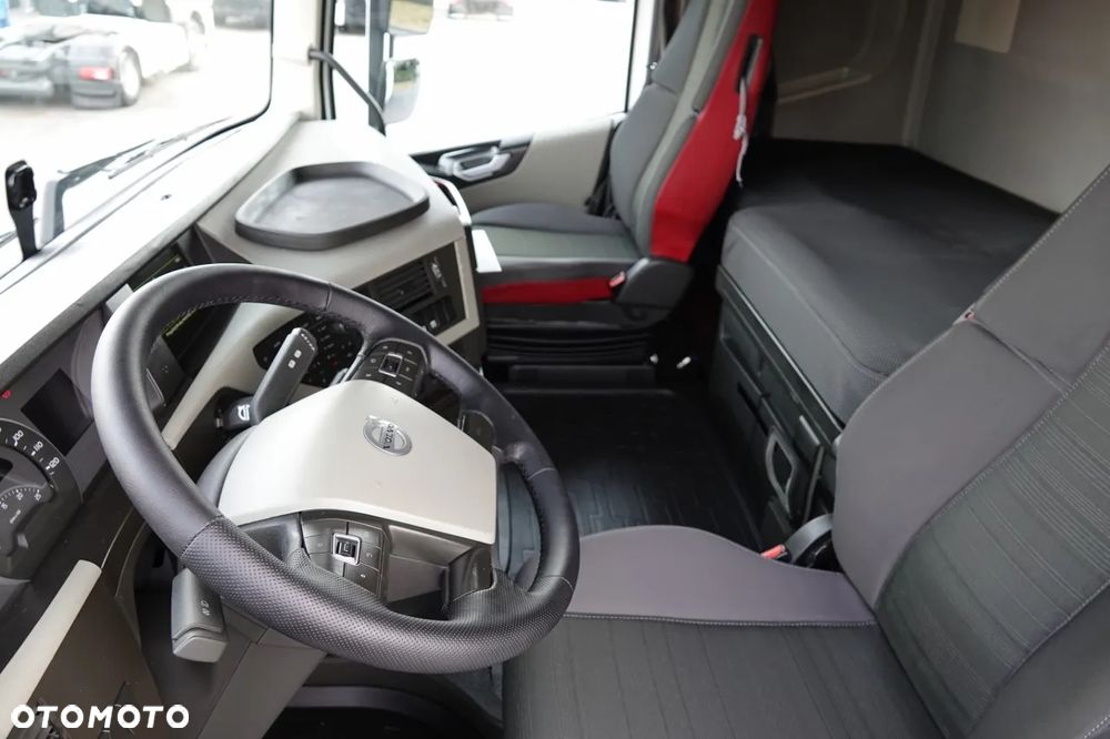 Volvo FH 500 / STANDARD / 2019 / SERWISOWANE - 23