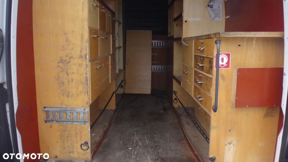 Mercedes-Benz Sprinter - 7