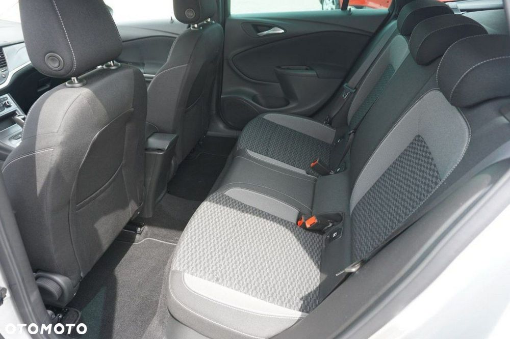 Opel Astra - 10