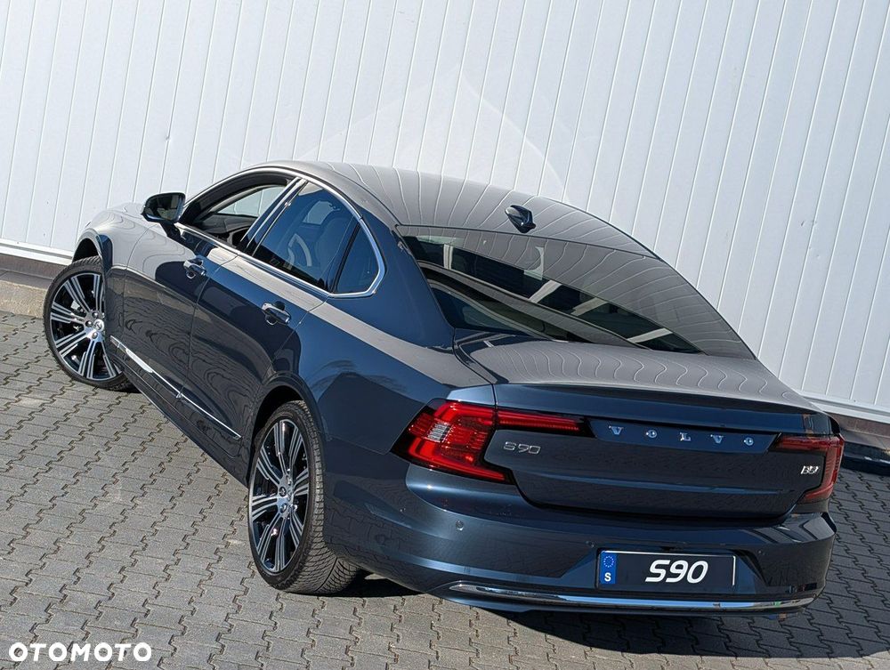 Volvo S90 - 2