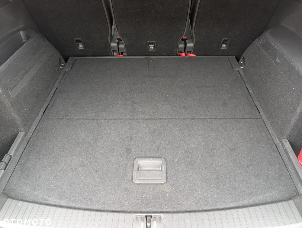 Volkswagen Touran 1.6 TDI BMT Comfortline - 38
